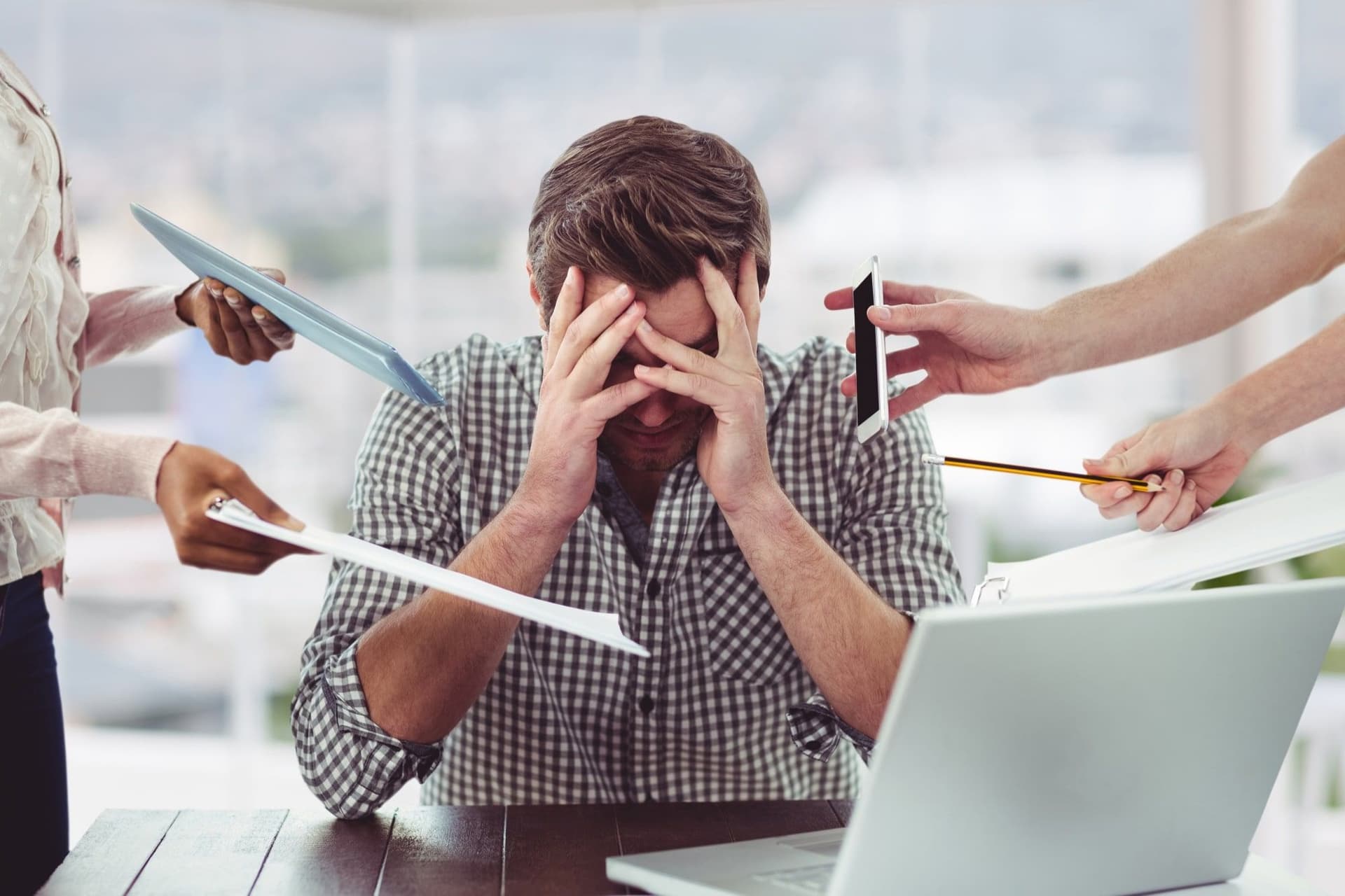 How to deal with emotional stress in the relationship: 12 tips from expert